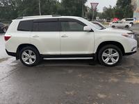 Toyota Highlander 2011 года за 11 500 000 тг. в Астана