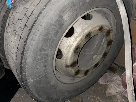 Запаску на тягач. Грузовая за 30 000 тг. в Темиртау