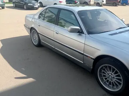 BMW 728 1998 года за 3 500 000 тг. в Петропавловск – фото 2