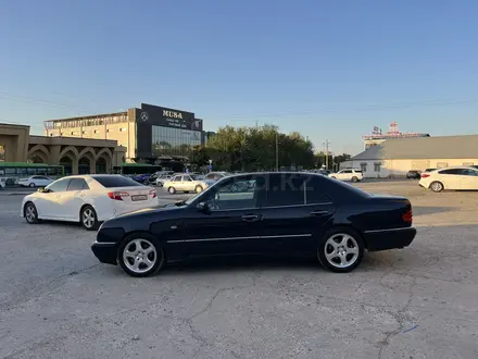 Mercedes-Benz E 280 1999 года за 3 200 000 тг. в Шымкент – фото 3