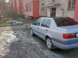 Volkswagen Vento 1993 года за 1 100 000 тг. в Кентау – фото 3