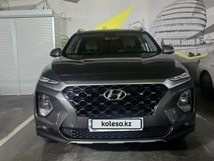 Hyundai Santa Fe 2020 года за 15 100 000 тг. в Астана – фото 3