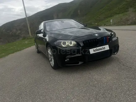 BMW 530 2011 года за 12 500 000 тг. в Алматы – фото 18