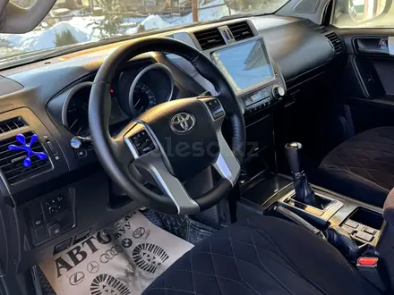 Toyota Land Cruiser Prado 2017 года за 19 500 000 тг. в Атырау – фото 12