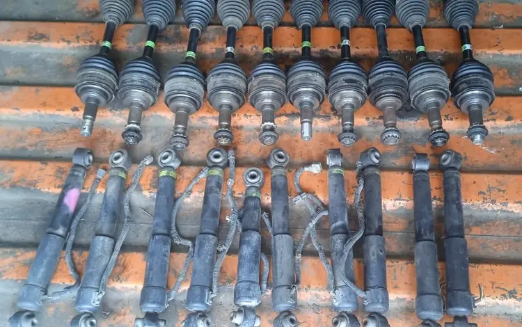 Амортизатор гидравлический стойка пружина пневмагидравлика передний за 130 000 тг. в Алматы