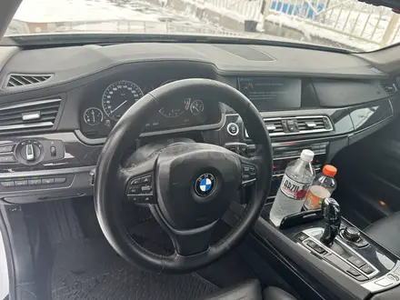 BMW 740 2009 года за 11 000 000 тг. в Алматы – фото 13