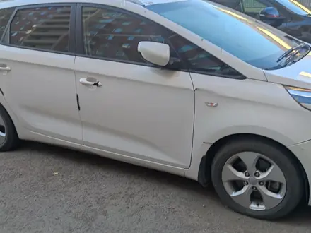 Kia Carens 2014 года за 6 600 000 тг. в Астана – фото 12