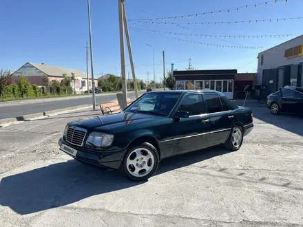 Mercedes-Benz E 220 1994 года за 2 500 000 тг. в Туркестан – фото 16