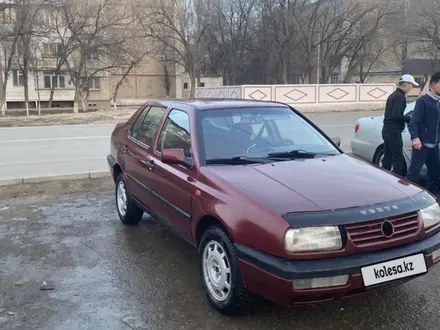 Volkswagen Vento 1993 года за 800 000 тг. в Тараз – фото 4