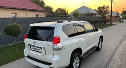 Toyota Land Cruiser Prado 2011 года за 13 900 000 тг. в Алматы – фото 5