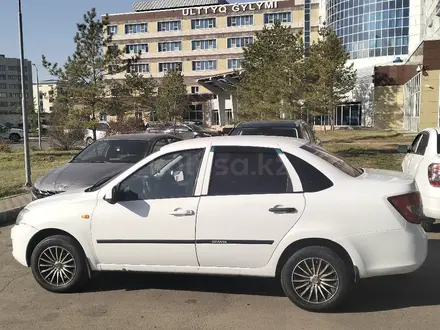 ВАЗ (Lada) Granta 2190 2012 года за 2 500 000 тг. в Астана – фото 2