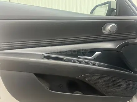 Hyundai Elantra 2021 года за 6 128 500 тг. в Астана – фото 14