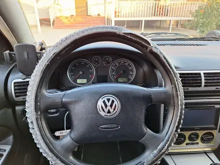 Volkswagen Passat 2002 года за 2 250 000 тг. в Актау – фото 3