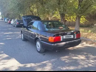 Audi 100