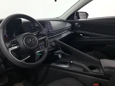 Hyundai Elantra 2022 года за 7 390 000 тг. в Астана – фото 14
