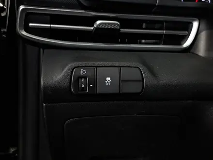 Hyundai Elantra 2022 года за 7 390 000 тг. в Астана – фото 19