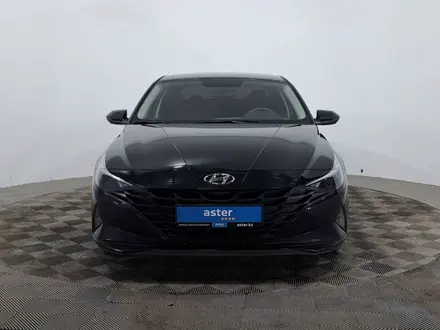Hyundai Elantra 2022 года за 7 390 000 тг. в Астана – фото 2