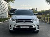 Toyota Highlander 2019 года за 24 900 000 тг. в Алматы – фото 2