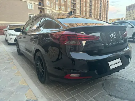 Hyundai Elantra 2019 года за 6 500 000 тг. в Актау – фото 6