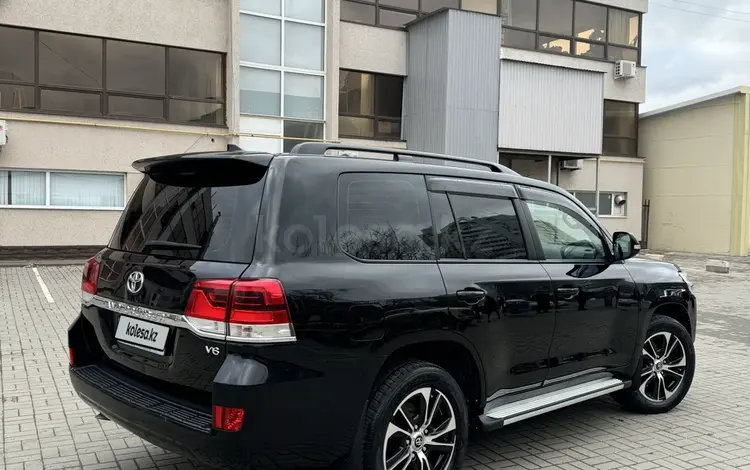 Toyota Land Cruiser 2018 годаүшін26 800 000 тг. в Актобе
