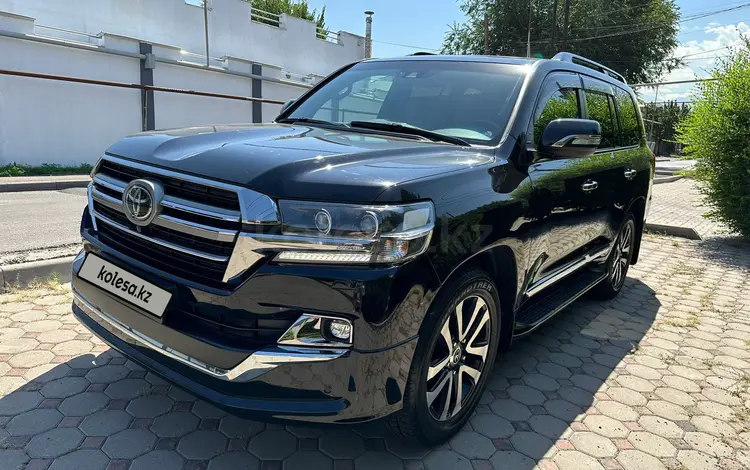 Toyota Land Cruiser 2018 года за 40 500 000 тг. в Алматы