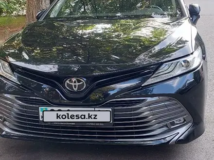 Toyota Camry 2021 года за 16 500 000 тг. в Тараз – фото 2