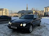 Mercedes-Benz E 230 1996 года за 2 550 000 тг. в Алматы