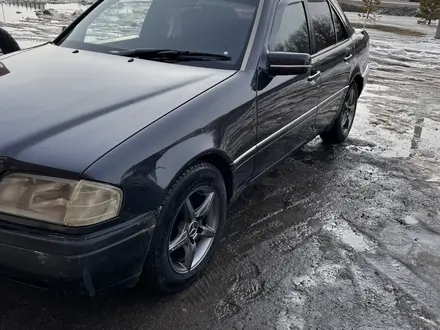 Mercedes-Benz C 180 1994 года за 2 100 000 тг. в Павлодар – фото 2