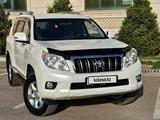 Toyota Land Cruiser Prado 2013 года за 15 900 000 тг. в Алматы