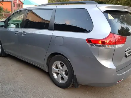 Toyota Sienna 2014 года за 11 000 000 тг. в Актобе – фото 5