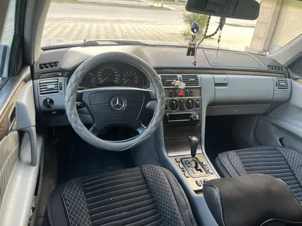 Mercedes-Benz E 240 1999 года за 4 750 000 тг. в Туркестан – фото 6