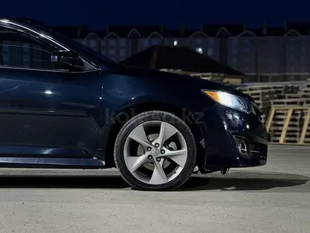 Toyota Camry 2014 года за 6 200 000 тг. в Атырау – фото 2
