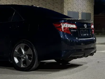 Toyota Camry 2014 года за 6 200 000 тг. в Атырау – фото 17