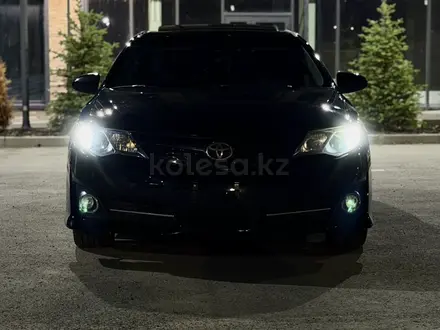 Toyota Camry 2014 года за 6 200 000 тг. в Атырау – фото 3