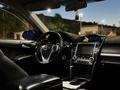Toyota Camry 2014 года за 6 200 000 тг. в Атырау – фото 26