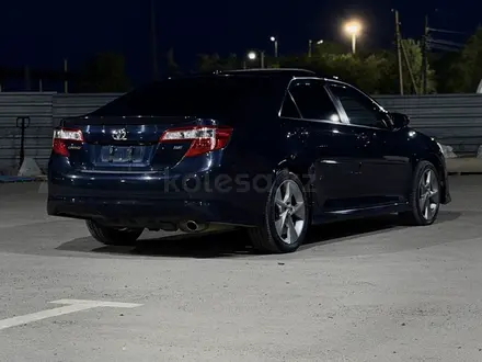 Toyota Camry 2014 года за 6 200 000 тг. в Атырау – фото 7