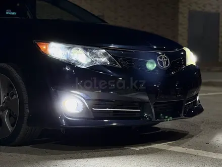 Toyota Camry 2014 года за 6 200 000 тг. в Атырау – фото 9