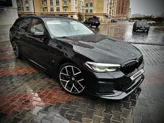 BMW 5 Series, 2022