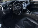 Toyota Camry 2019 года за 12 500 000 тг. в Алматы – фото 5