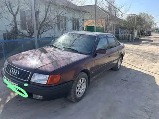 Audi 100