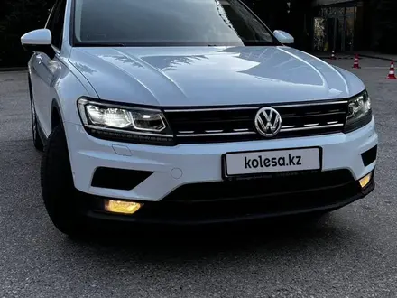 Volkswagen Tiguan 2018 года за 12 499 999 тг. в Алматы