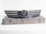 Решетка радиатора Mercedes-Benz A-Class W169 A16988009839744 за 337 575 тг. в Алматы