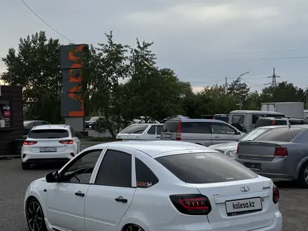 ВАЗ (Lada) Granta 2190 2015 года за 2 350 000 тг. в Павлодар – фото 3