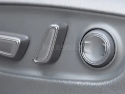 Toyota Land Cruiser Premium+ 2025 года за 72 690 000 тг. в Шымкент – фото 19