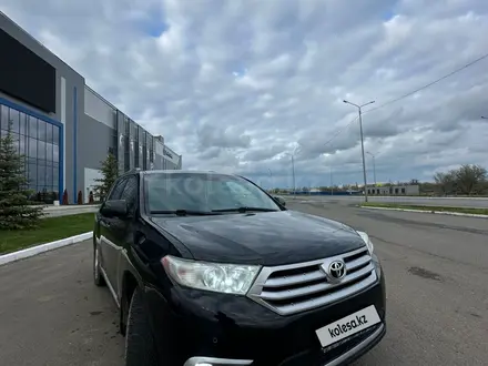 Toyota Highlander 2011 года за 10 000 000 тг. в Уральск – фото 2