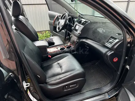 Toyota Highlander 2011 года за 10 000 000 тг. в Уральск – фото 17