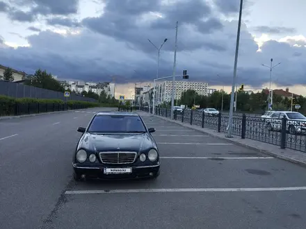 Mercedes-Benz E 320 2000 года за 4 300 000 тг. в Астана – фото 2