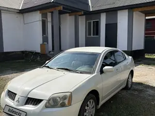 Mitsubishi Galant