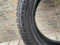 Зимние шипованные шины Bridgestone 7000 255/50 R19 за 120 000 тг. в Тараз – фото 2