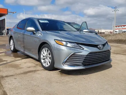 Toyota Camry 2020 года за 8 500 000 тг. в Атырау – фото 2